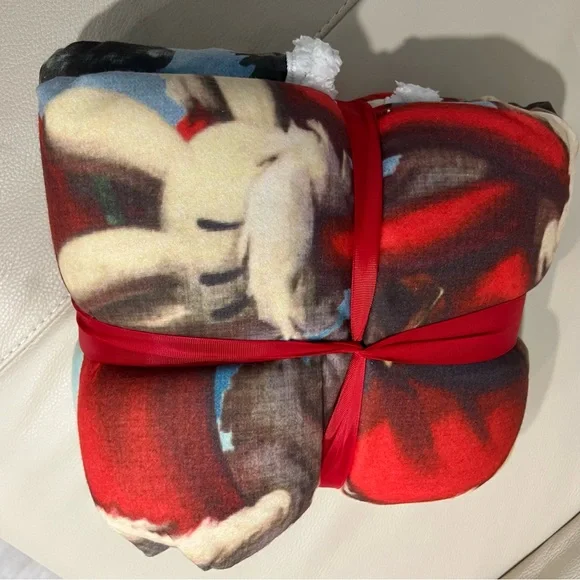 NEW Disney Holiday Throw Blanket Mickey and Minnie Holiday Cheer - Picture 4 of 4